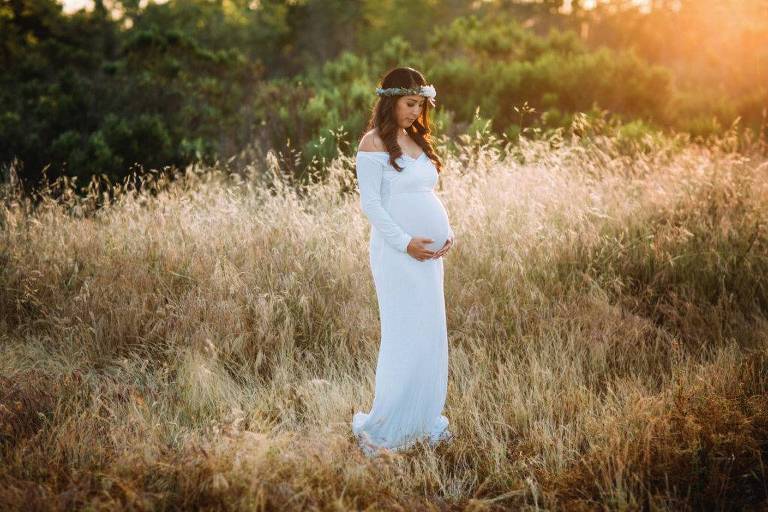 Beautiful San Diego Maternity Photographer outdoor field maternity